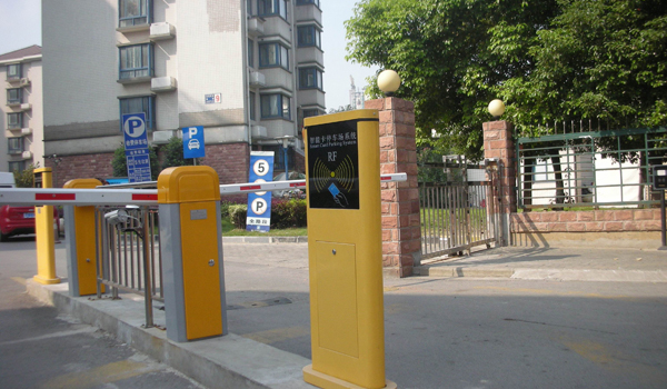 遠(yuǎn)距離停車場(chǎng)管理系統(tǒng)